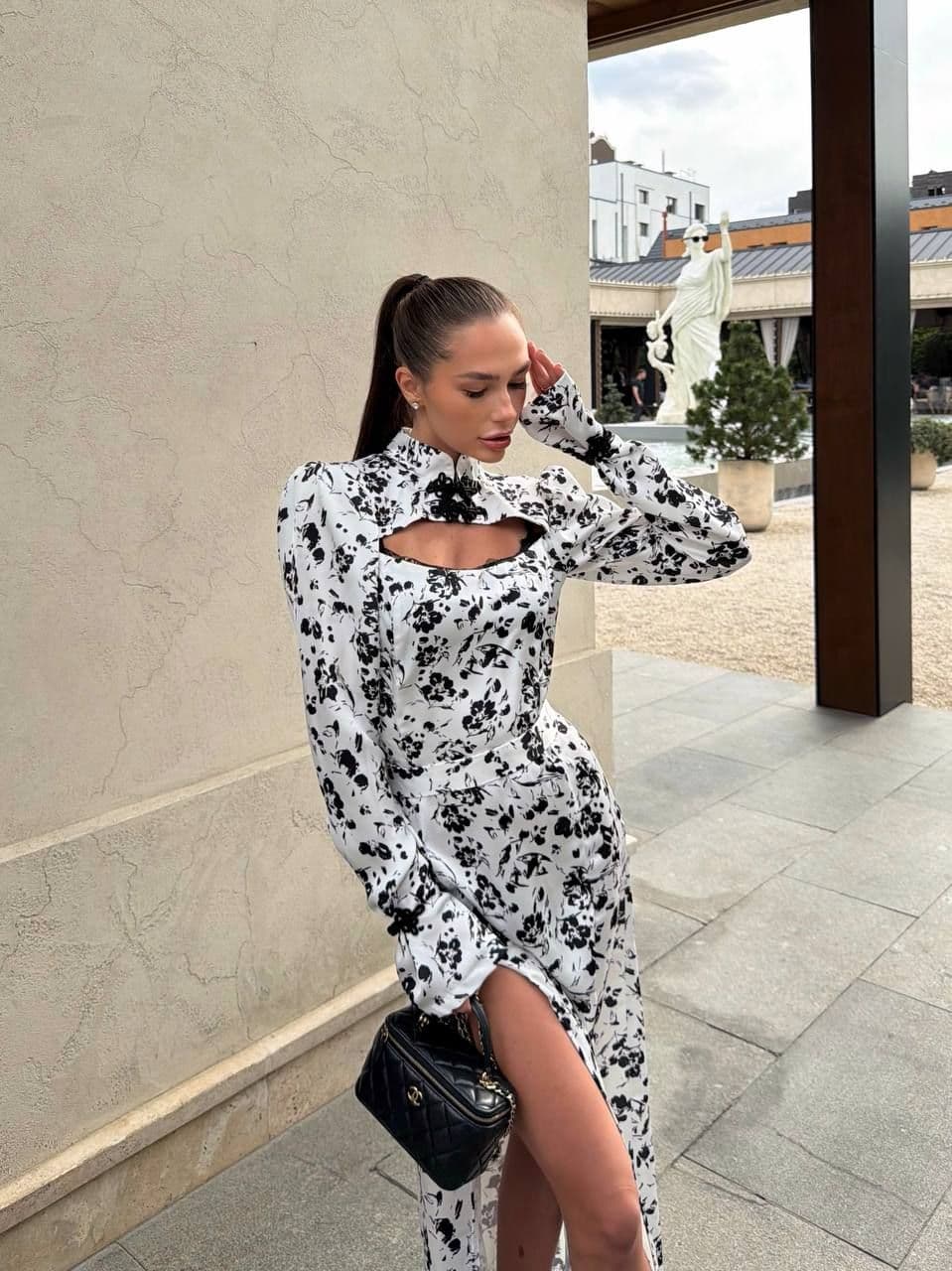 Сукня довга атласна принтована Lola 3